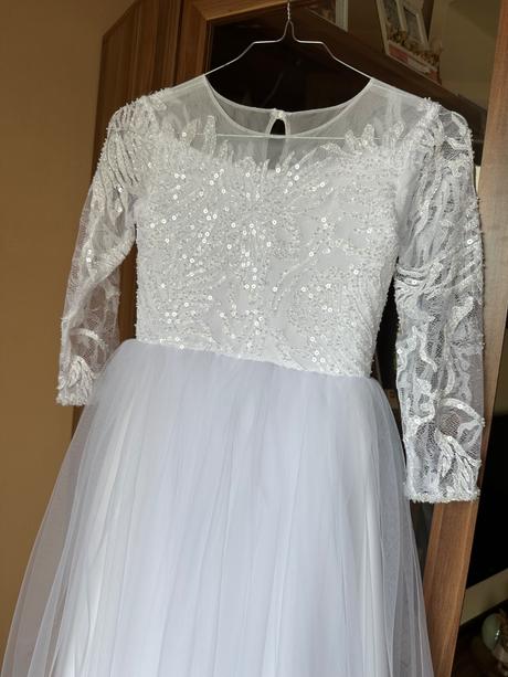 Šaty na prvé sväté prijímanie, 134