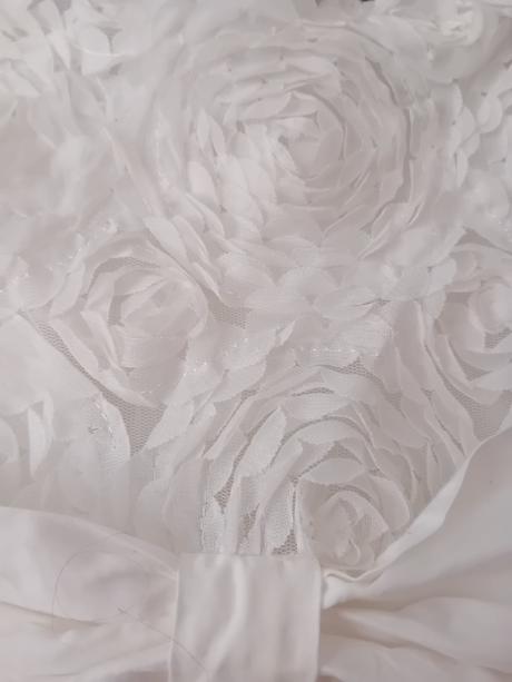 Šaty pre malú družičku 3d kvety, 98