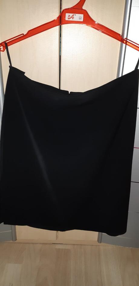 Sukna aj na prilezitost, 40