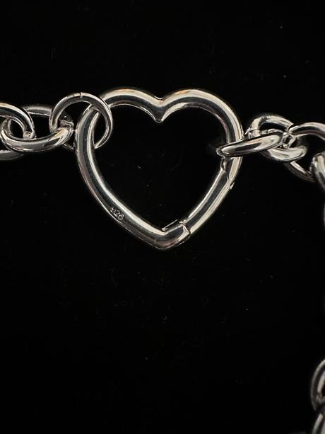 Strieborný náramok so srdcom,