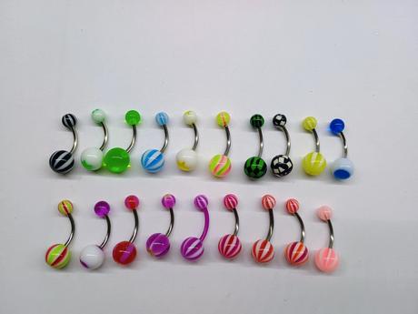 Piercing do pupka, usi alebo podla fantazie, 