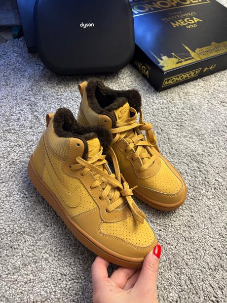 Nike ( original ) oteplené botasky, nike,38