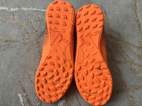 Turfy, puma,38
