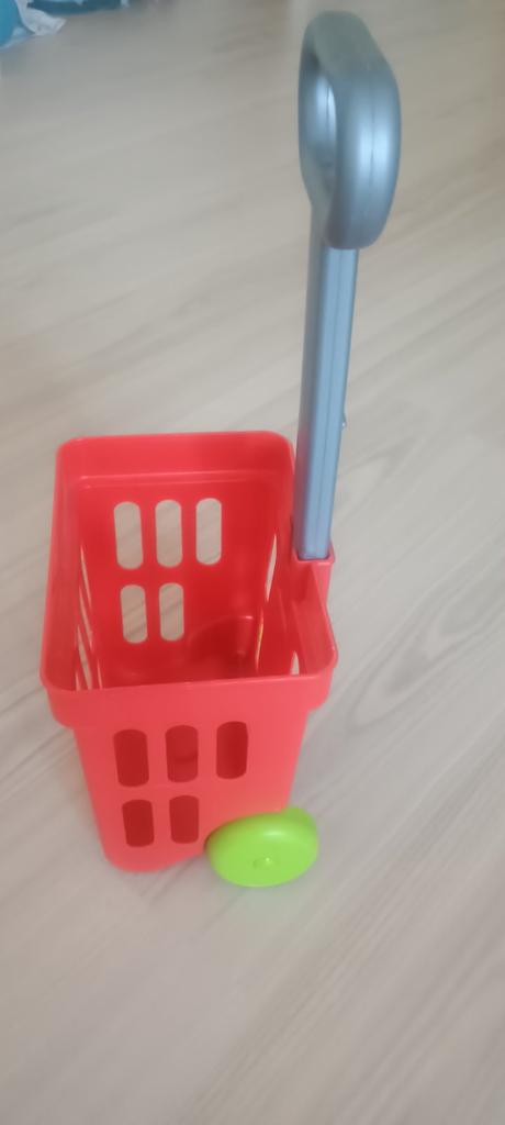 Nákupný vozík na kolieskach s posuvnou ruckou,