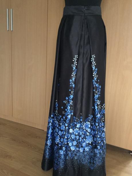 Spoločenská dlhá sukňa, 40