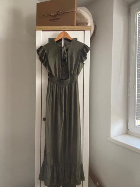 Jemne plysovane maxi saty, s