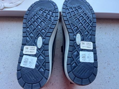 Topanky na prechod, baťa,38