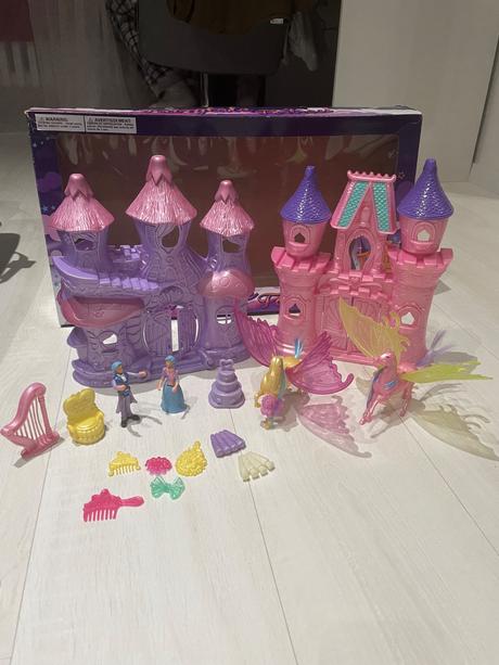 Hrad s postavičkami, 