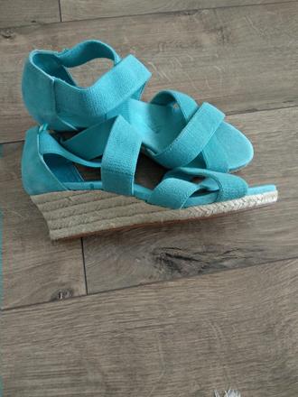 Tyrkysové sandále na platforme, 39