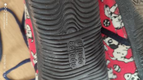 Dievcenske prezuvky, velkost 30,cervene, 30