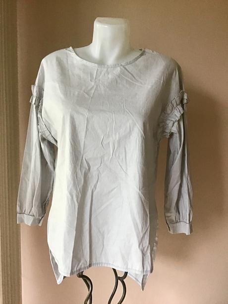 Krasna bluzka s voalnikmi /2e, 40 / m