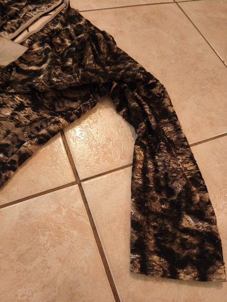 Šaty s leopardím vzorom krátke, s