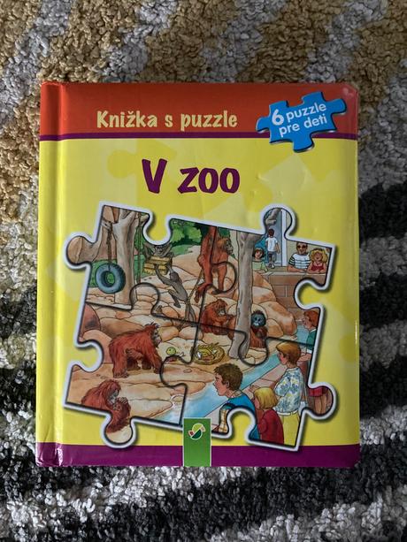 Knižka s puzzle v zoo,