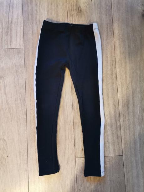 Leginy, reserved,122