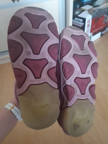 Gumáky svietiace 28/29, 28