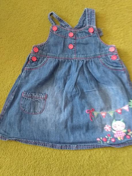 Úžasné šaty, george,86