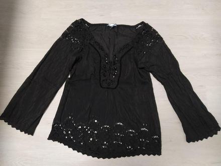 Ľahká čierna dlhšia blúzka., m