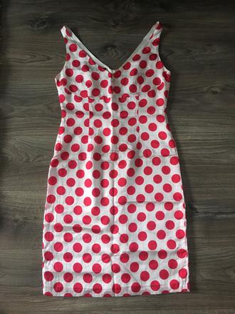 Nádherné hodvábne šaty, 36