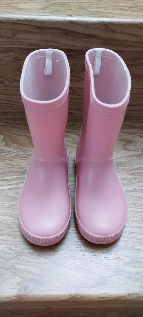 Ružové gumáky, 25