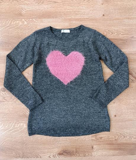 Sveter so srdcom, h&m,146