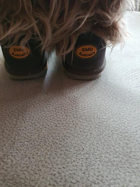 Cizmicky emu australia, 27