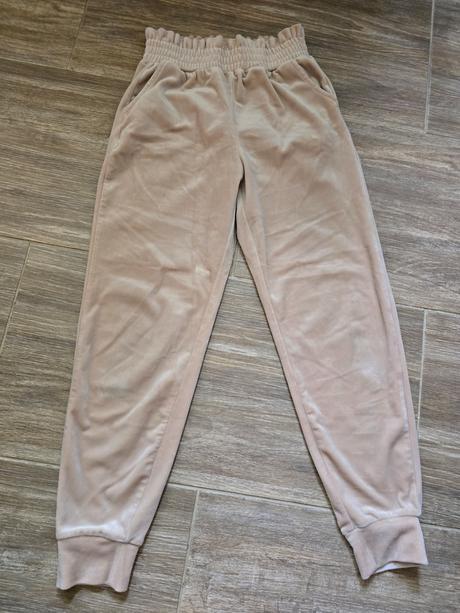 Tepláky č.146, 146