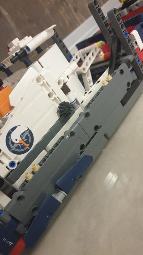 Lego technic 42064 námorná loď   top  stav, 