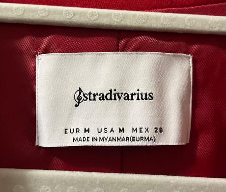 Červené sako, stradivarius,m