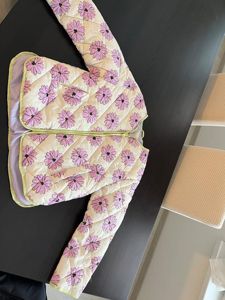 Ľahká prešívaná bundicka, zara,140