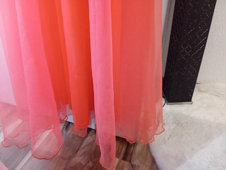 Spoločenské šaty, l