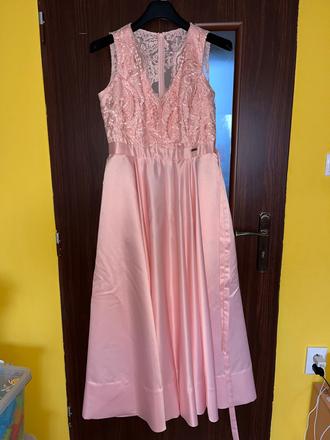 Sooločenské šaty, 40