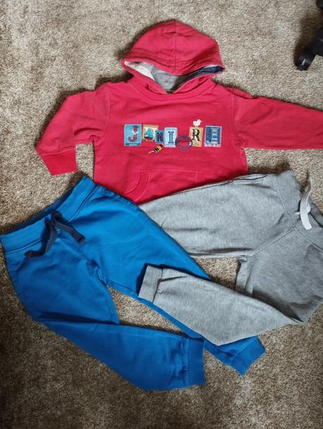 Mikina, tepláky, 86–98