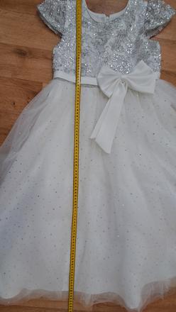 Šaty na 1.sv.prijímanie, 152