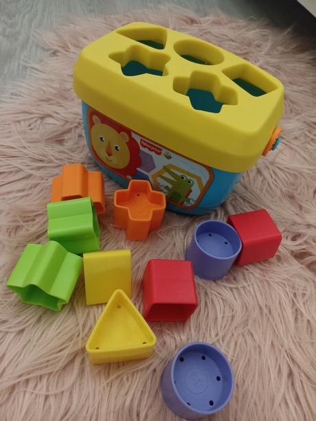 Fisher price vkladacka,