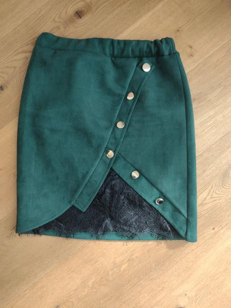 Smaragdová semišové sukňa, 36