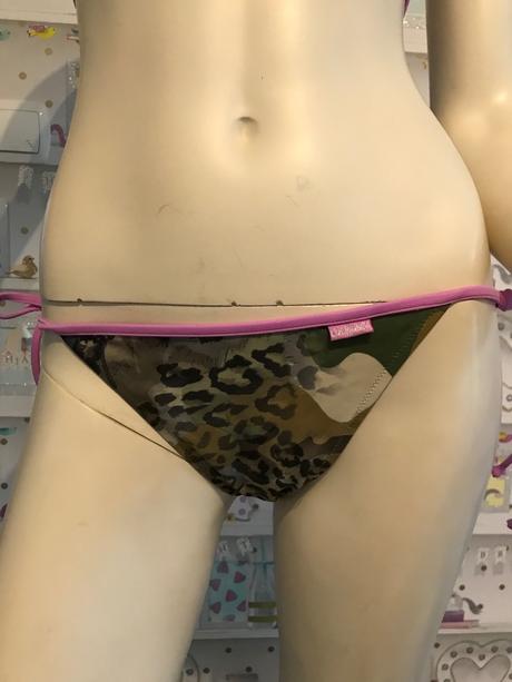 Maskáčové plavky zn. off limits, 38