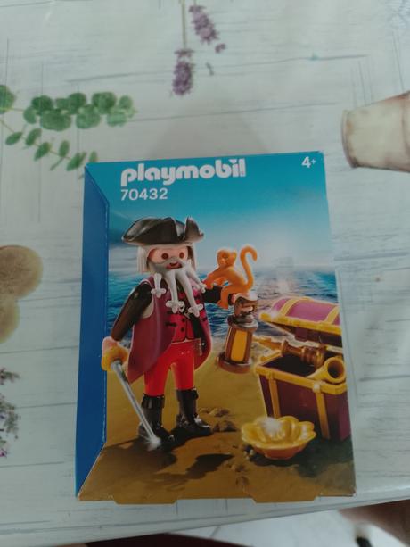 Playmobil,