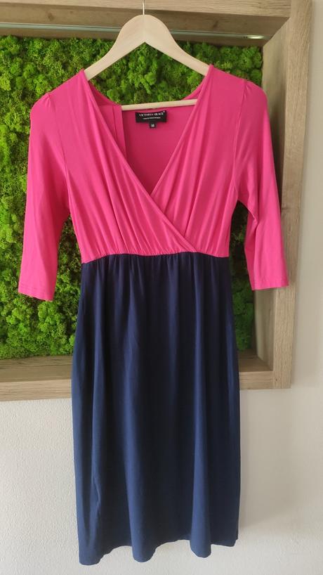 Tehotenské šaty vhodné aj na dojčenie, s