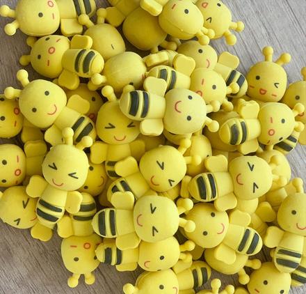 Včelička na gumovanie, 