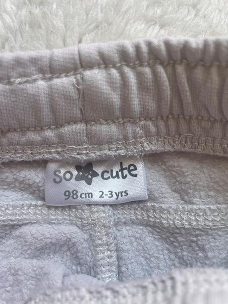 Teplakova suprava s tweety, 98