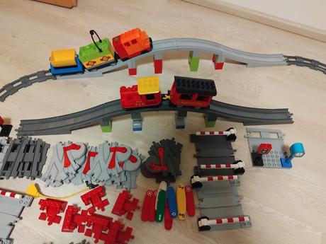 Lego- duplo vlaky- dve zostavy,
