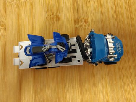 Odťahovka so štvorkolkou na zotrvačník, 12,5 cm, 