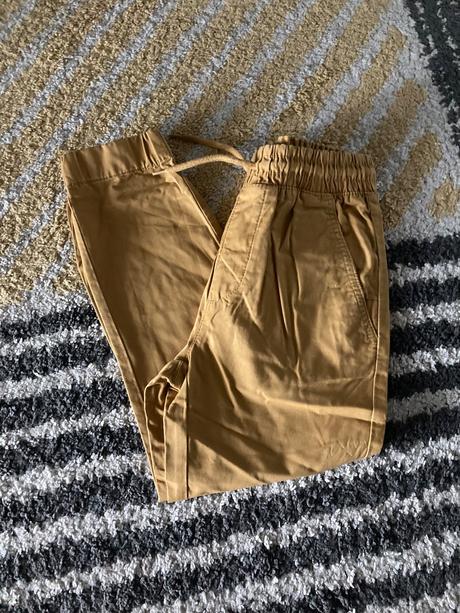 Okrové nohavice, reserved,134