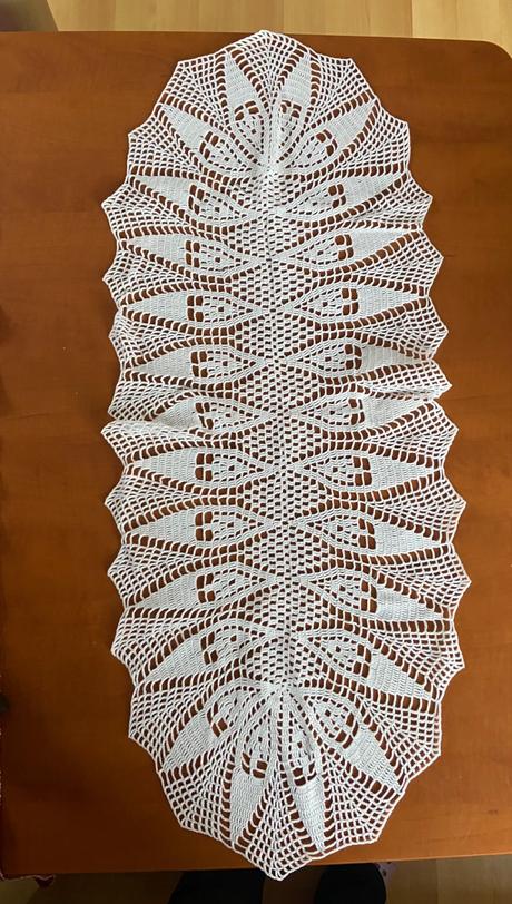 Háčkovaný obrus oválny, 