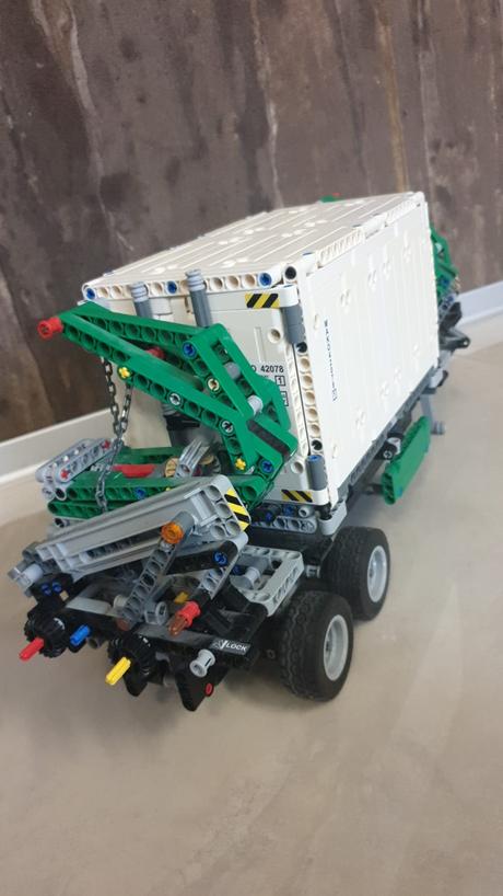 Lego  technik 42078 mack  nákladiak  top  stav, 