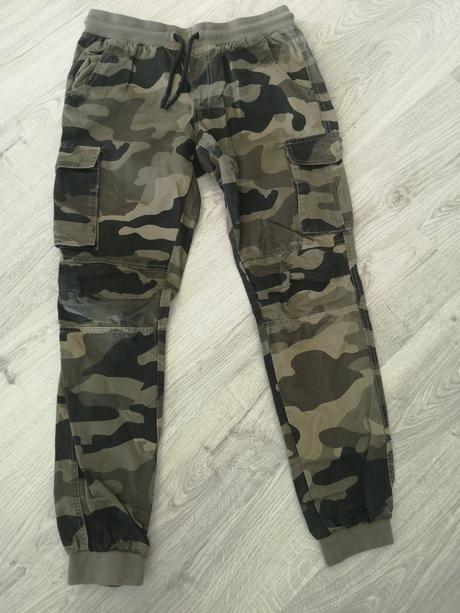 Kapsacove nohavice, 176