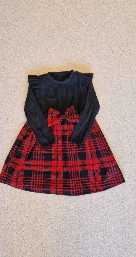 Vianočné šaty, 110