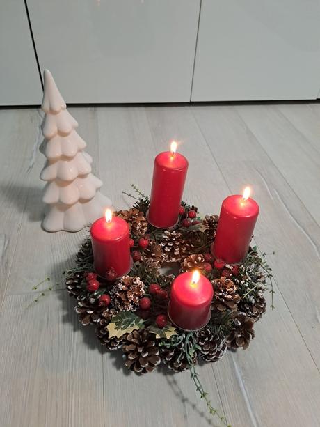 Adventný veniec červený,