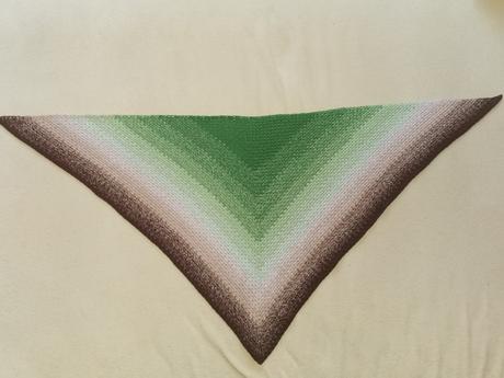 Šatka háčkovaná,