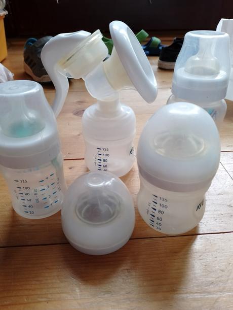 Odsávačka aj s flaskami, 